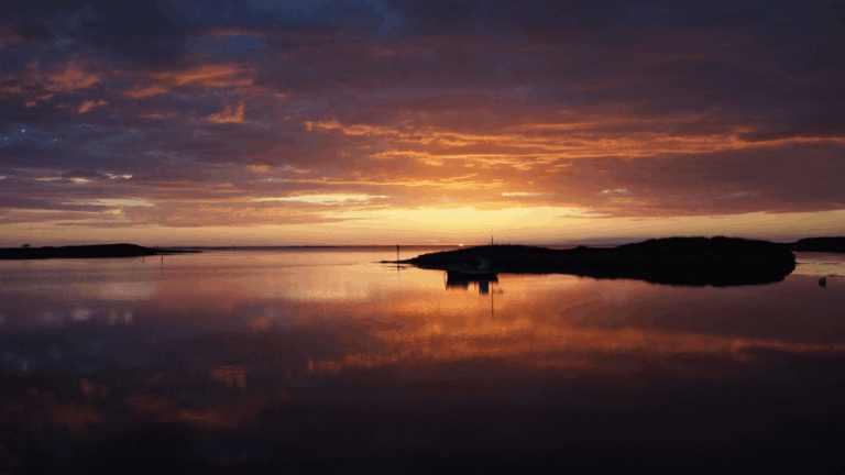 Meer und Sonnenaufgang als Synonym für die Frage Wer möchte ich sein